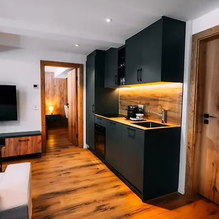 Apartment Alpina One - Charming Prime Location